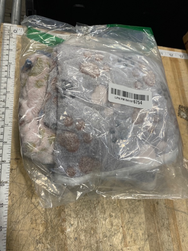 Photo 1 of 1 Pack 3 Blankets Super Soft Fluffy Premium Fleece Pet Blanket Flannel Paw Printed Throw for Dog Puppy Cat (Small 23x16'', Beige, Grey, Navy)