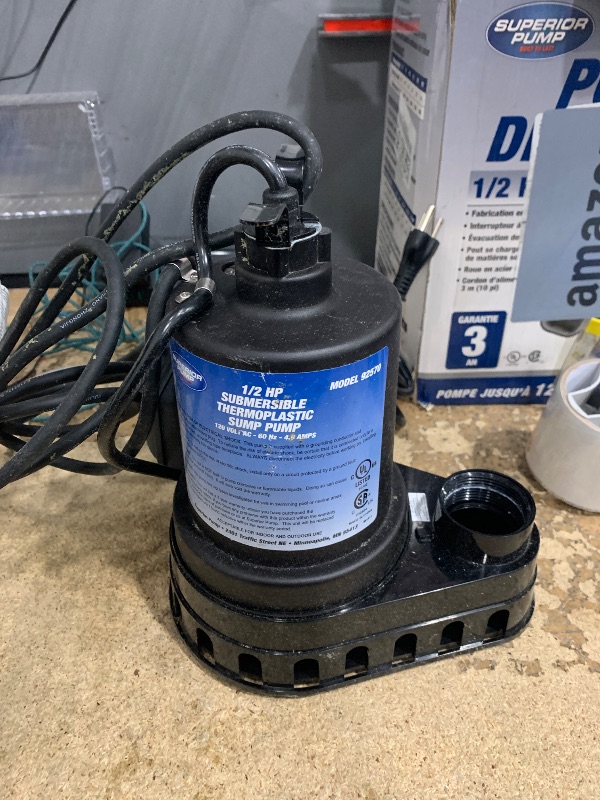 Photo 1 of ***SEE NOTES***Superior Pump 92570 1/2 HP Thermoplastic Submersible Sump Pump with Tethered Float Switch