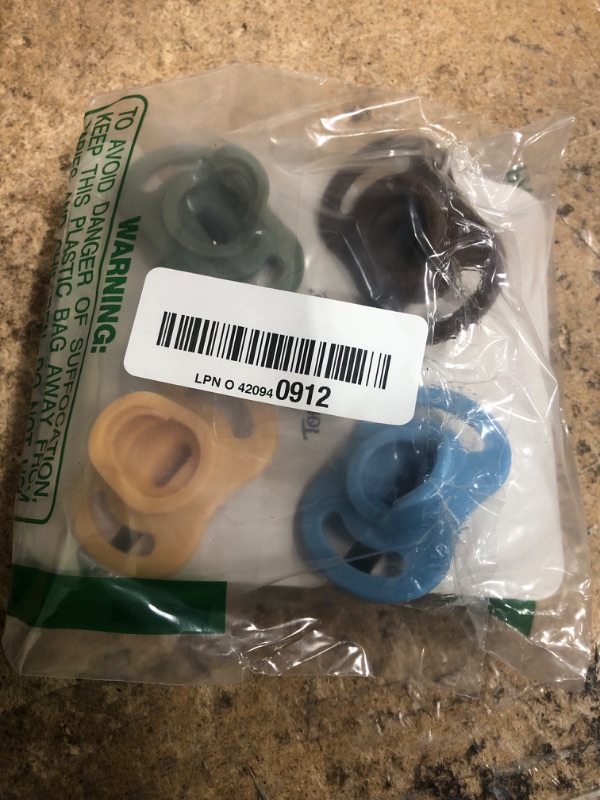 Photo 1 of ***DIRTY*** Tommee Tippee Ultra-Light StayPut Pacifier, One-Piece Silicone Design, 18-36m, 4 Pack