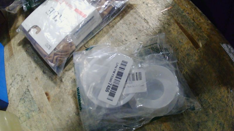 Photo 1 of 2 Pcs White Glass Water Pitcher Lids Food Grade Plastic Anti-Dust Splash Resistant Stoppers Covers for Beverage Carafe Glass Pouring Pitcher, Universal Fit Plastic Covers for Water, Juice,Tea Carafes