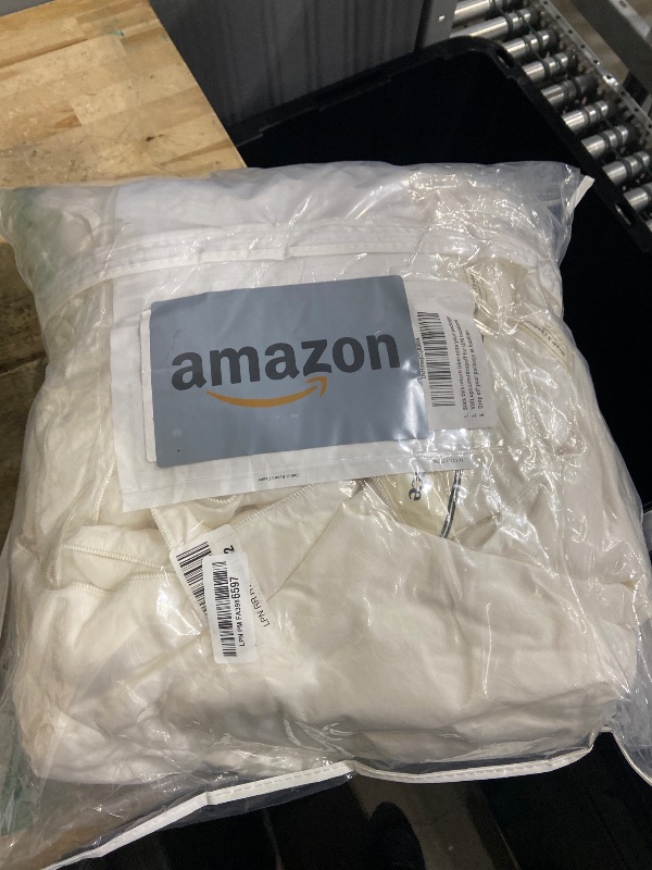 Photo 1 of ***MATERIAL DIFFERS NOT SILK*** Simple&Opulence 100% Long-Strand Silk Comforter Twin-68”x86”, 100% Cotton Shell?Tussah Silk Weight 1.54 LBS Breathable Jacquard Duvet Insert Quilt for Spring/Summer/Fall Premium Bedding, Creme