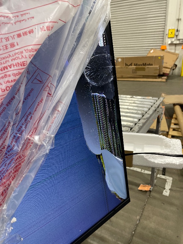 Photo 1 of (major damage, for part) Roku Smart TV 2025 – 50-Inch Select Series, 4K HDR TV – RokuTV with Enhanced Voice Remote – Flat Screen LED Television with Wi-Fi for Streaming Live Local News, Sports, Family Entertainment