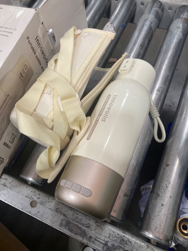 Photo 1 of **FOR PARTS ONLY ** Portable Bottle Warmer for Travel, 20 oz Large Capacity Bottle Warmer On The Go, 10400mAh Long-Lasting Battery&Super Fast Charging in 2.5 Hours, Fast Heating for Breastmilk, Formula, Water