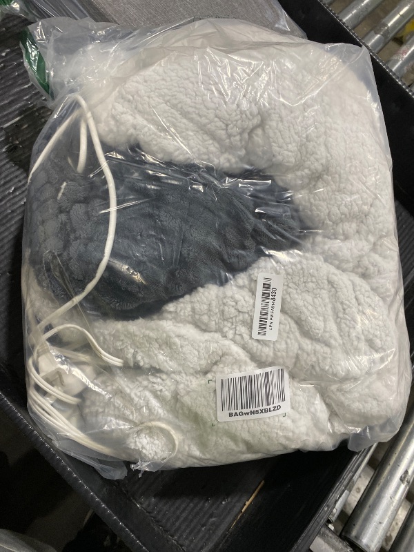 Photo 1 of Qieryun Heated Blanket Electric Full, Soft Flannel Heating Blanket with 8 Hours Auto Off 10 Fast Heating Levels Machine Washable Sherpa Heated Blanket with Overheating Protection