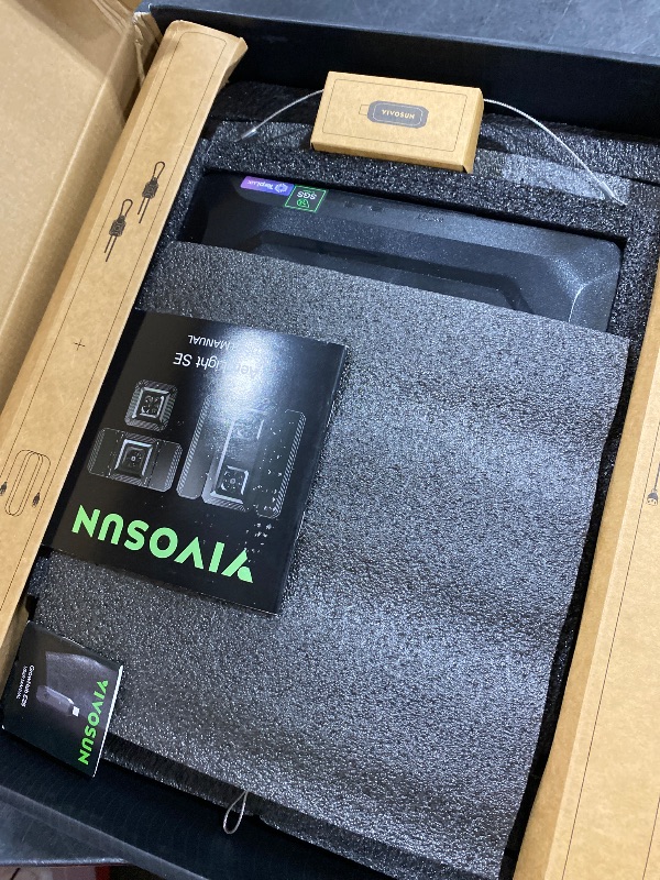 Photo 1 of VIVOSUN AeroLight Wing AW200SE, LED Grow Light 200W with Integrated Circulation Fan & GrowHub Controller E25, Compatible with App & E42A, 2x4/3x3 Coverage, Establish an Intelligent Grow Environment