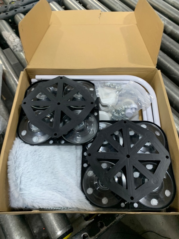 Photo 1 of 2PC Cat Window Perch Cordless Foldable Cat Hammock Bed for Window with Metal Frame and Reversible Cover, Large Suction Cups Window Resting Seat for Indoor Cats (Cat Bed, M-2PC)
