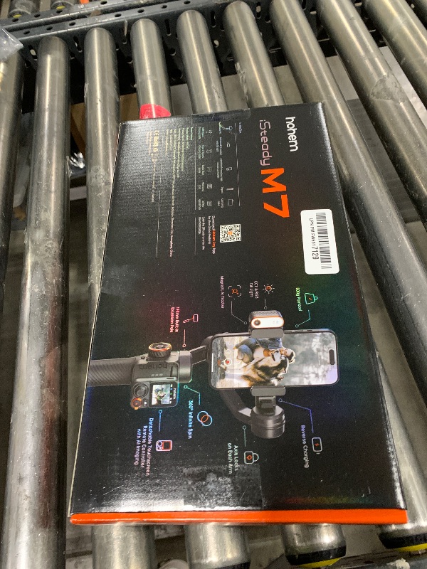 Photo 1 of Hohem iSteady M7 Gimbal Stabilizer for Smartphone, Magnetic AI Tracker Fill Light, Detachable Touchscreen Remote Controller, Built-in Extension Rod, 500g Payload Gimbal Stabilizer for iPhone Android