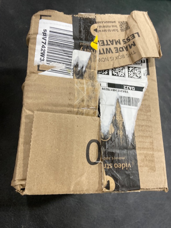 Photo 1 of **INCOMPLETE** Cootway Floating Pool Lights w/Remote, 6.5 Inch RGB Solar Pool Lights That Float with 9 Dynamic Lighting, IP68 Waterproof Pool Floating Light, Hangable Solar Floating Light for Pools Party Garden(1)