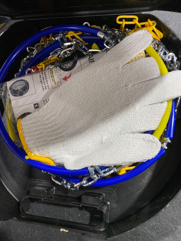 Photo 1 of DEDC Snow Chains for SUV Tire Chains Compatible with Tesla MODEL Y Car 1 Min Quick Fit Chainsaw Reusable Universal Emergency Traction Chain Tire Width 215 225 235 245 255 275 - Set of 2 MS1520