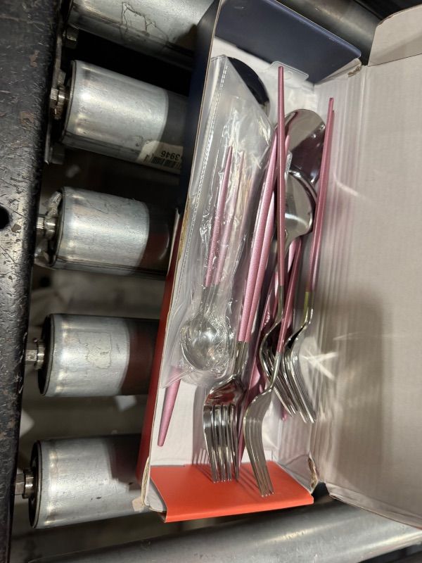 Photo 1 of
Snplowum Mirror Cutlery Serving Set, 24-piece 18/0 Stainless Steel Silverware With Pink Handle Simple & Modern Tableware For Home Party Restaurant...