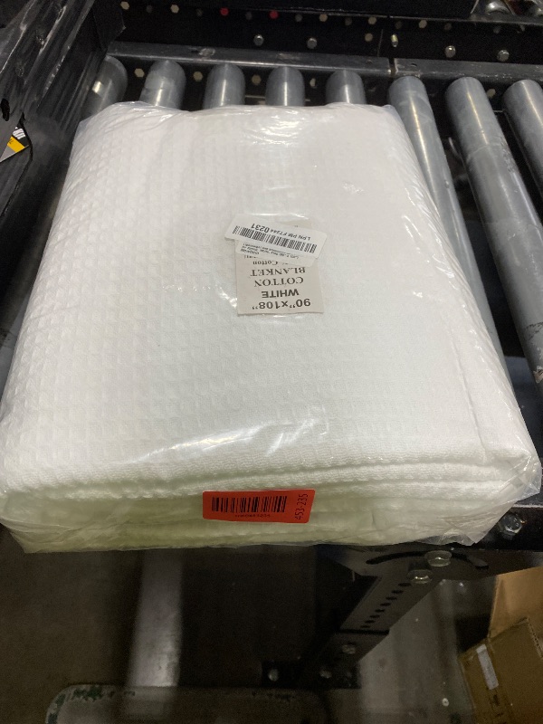 View 2 of 100% Cotton Blankets Queen Size for Bed - Waffle Weave Blankets for Summer, Lightweight and Breathable Soft Woven Blanket for Spring, White, 90x90 Inches (White, King (90" x 108"))
