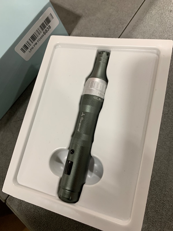 Photo 1 of 0.25mm Derma Roller Pen