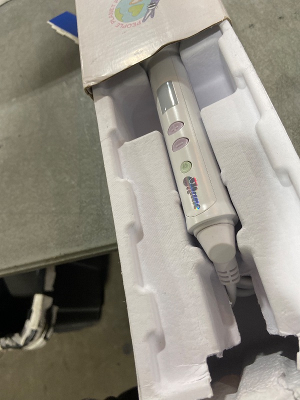 Photo 1 of Mane Bottoms Up & Curl Hair Tool Kit - Power Bottom Base for Hair Styling Attachments + 1" Curling Iron Styling Attachment - Designed with Dual Voltage for Travel (2 Count)