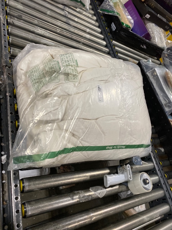 Photo 1 of APSMILE Super King Feathers Down Fibers Duvet Insert - Ultra-Soft All Season Down Feather Fibers Comforter Hotel Collection Comforter, Fluffy Medium Warmth (120"x120", White)