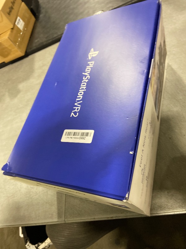 Photo 1 of PlayStation VR2 Horizon Call of The Mountain™ Bundle (PSVR2)