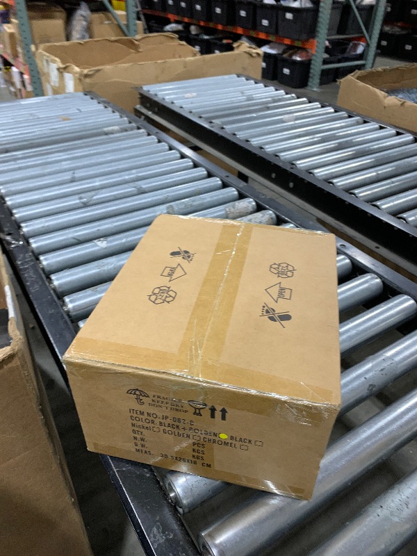 Photo 1 of LIANGMH Modern Crystal Pendant Light in Black Mini Dimmable Integrated LED Light Fixtures Metal Rod Ceiling Black Gold Chandelier for Kitchen Island Bedroom Dining Room Bar(1-Lights)