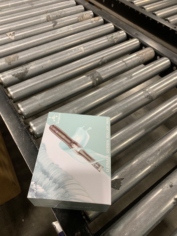 Photo 1 of 0.25mm Derma Roller Pen