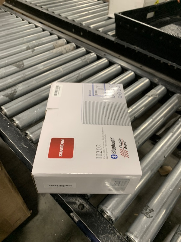 Photo 1 of Sangean H202 AM/FM Weather Alert Waterproof Shower Radio, White