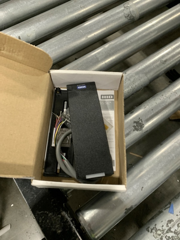 Photo 1 of H.I.D. Corp HID 910PTNNEK00000 RDR, RP15, MULTICLASS, SE REV E, STD Prox, STD, Wiegand, Pig, BLK, STD 1 SECURIT
