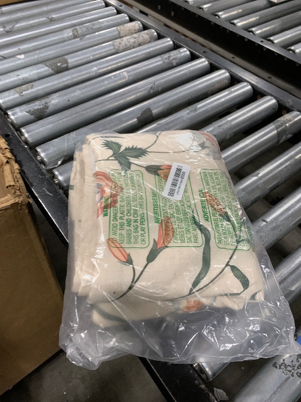 Photo 1 of ISAENNE Designer Chinoiserie Linen Floral Extra Long Tablecloth Rectangle,White Wrinkle Resistant Table Cloth,Elegant Decor Tablecloths for Dining Thanksgiving Kitchen Party,67"*118"-Daffy