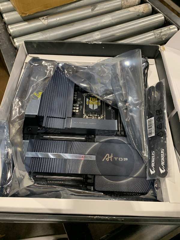 Photo 1 of GIGABYTE Z890 AI TOP Intel Core Ultra (Series 2) LGA 1851 Motherboard, E-ATX, DDR5, 4X M.2, PCIe 5.0, Thunderbolt 5, WIFI7, 10GbE LAN, EZ-Latch