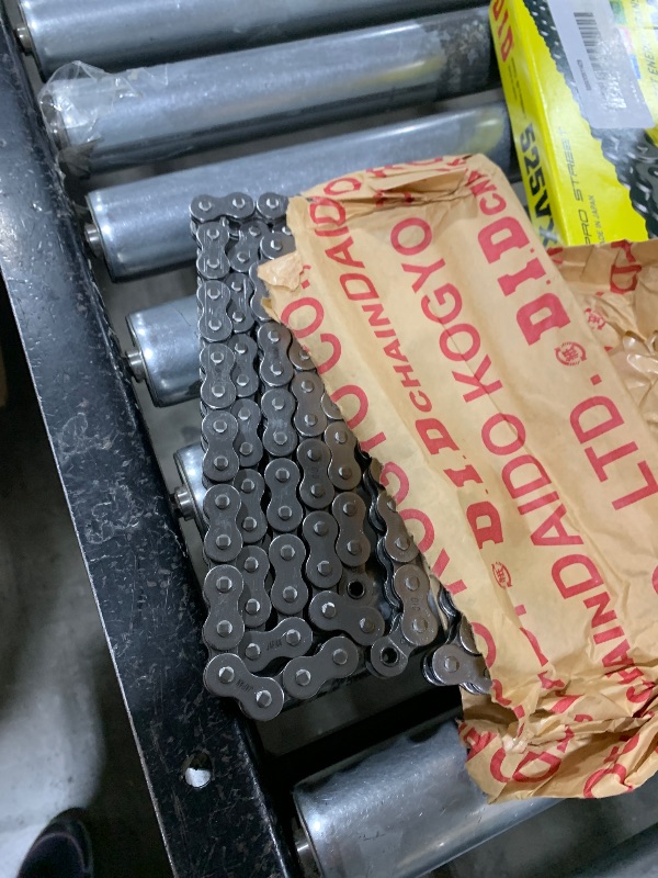 Photo 1 of DID (525VX3X114ZB) Steel 114 Link High Performance VX Series X-Ring Chain with Connecting Link