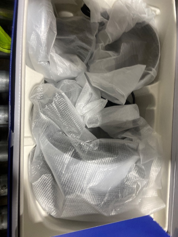 Photo 1 of PlayStation VR2 Horizon Call of The Mountain™ Bundle (PSVR2)