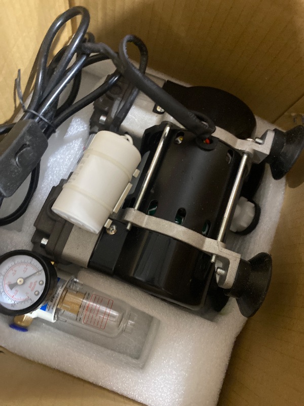 Photo 1 of 2- Stage 50L/m Oil Free Lab Vacuum Pump Oilless Medical Mute Pump HZW-165 (110V)