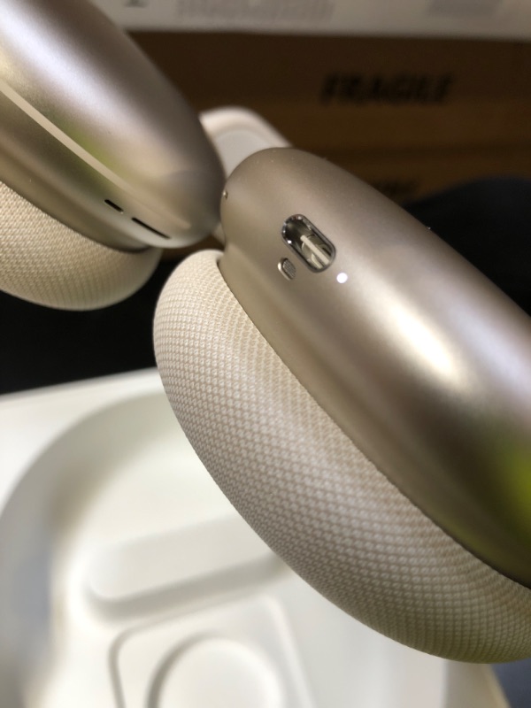 Photo 1 of Apple AirPods Max Wireless Over-Ear Headphones, Pro-Level Active Noise Cancellation, Transparency Mode, Personalized Spatial Audio, USB-C Charging, Bluetooth Headphones for iPhone - Starlight