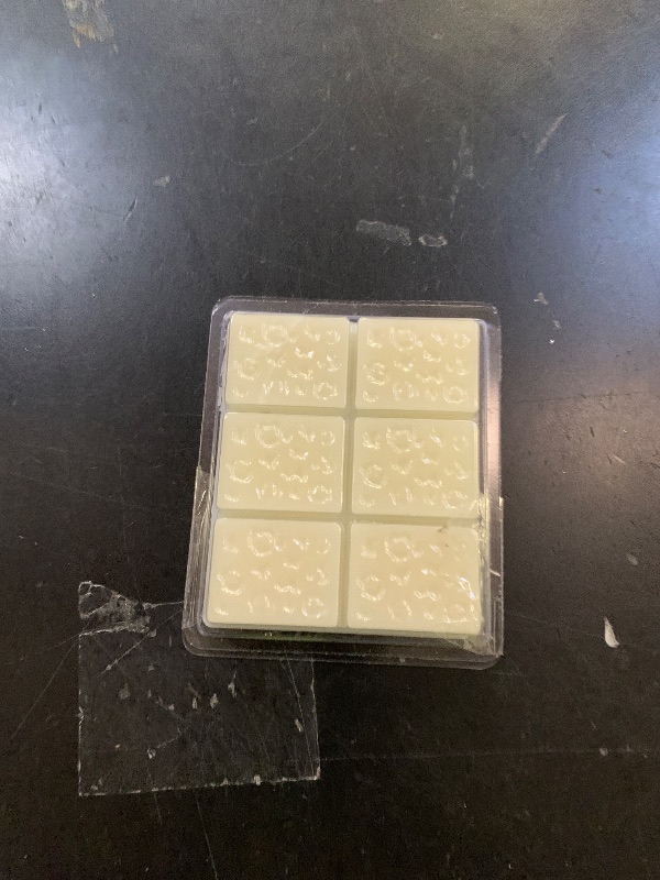 Photo 1 of 1 X Beach Blonde Scented Mixer Melt