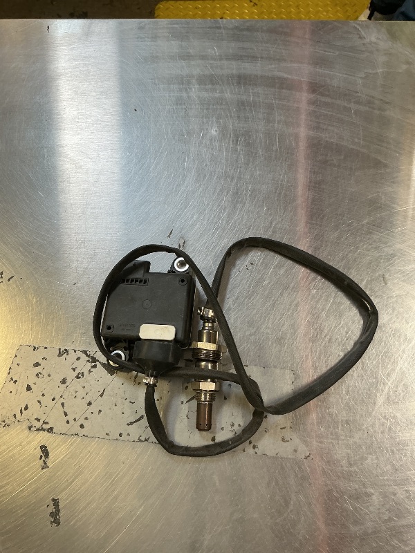 Photo 1 of HXYBBGS 68146138AC 2851052 Nitrogen Oxide Sensor NOX Sensor Compatible with 2014-2015 Jeep Grand Cherokee Ram ProMaster 1500 2500 3500 3.0L Replaces 68249511AA 68146138AB