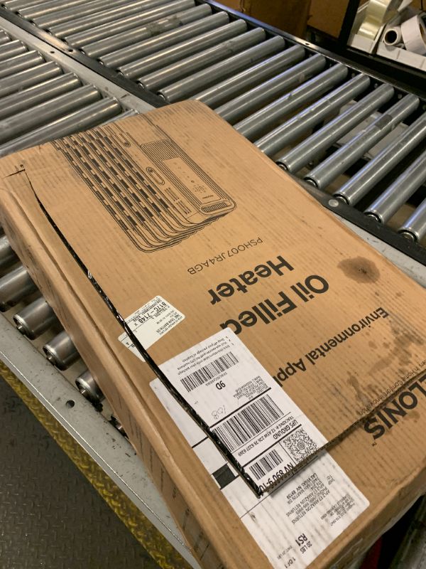 Photo 1 of **DAMAGED** PELONIS Oil Filled Radiator, Electric Space Heater for Indoor Use Large Room with Thermostat & Remote, 3 Modes & 3 Heat Settings, ECO Mode, 24H Timer, Quiet, Overheat & Tip-Over Protection, 1500W