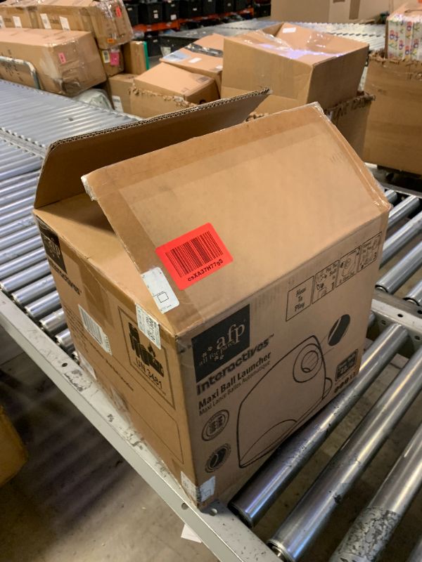 Photo 1 of Maxi Hyper Fetch Automatic Ball Launcher For Large Dogs
