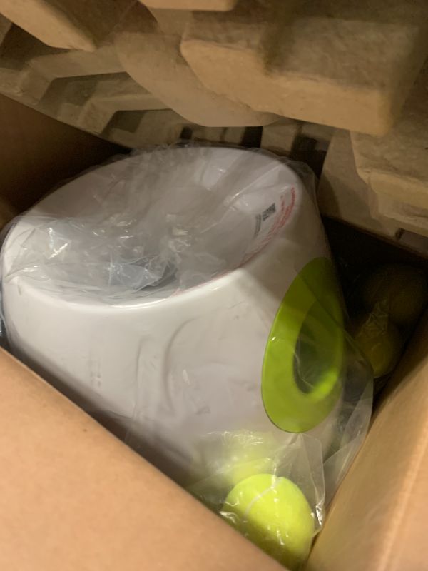 Photo 1 of Maxi Hyper Fetch Automatic Ball Launcher For Large Dogs
