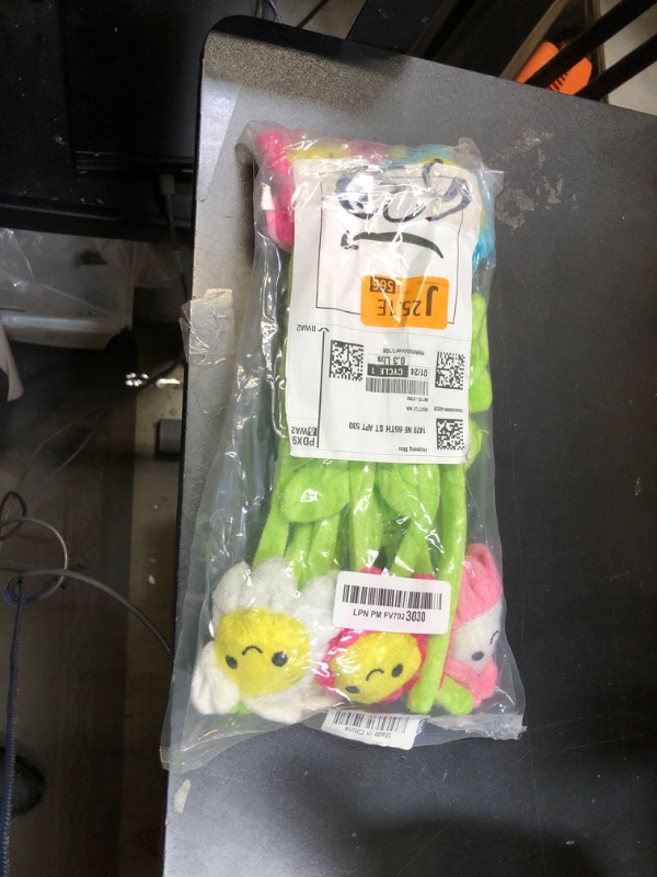 Photo 1 of 10 Pcs Plush Sunflower Flower Stuffed Bendable Stems Plush Bouquet Toy Soft Rose Flower 12.6 Inch for Christmas Classroom 2025 Mother's Day Valentines Day Girl Girlfriend Wife(10 Pcs Colorful Daisy)