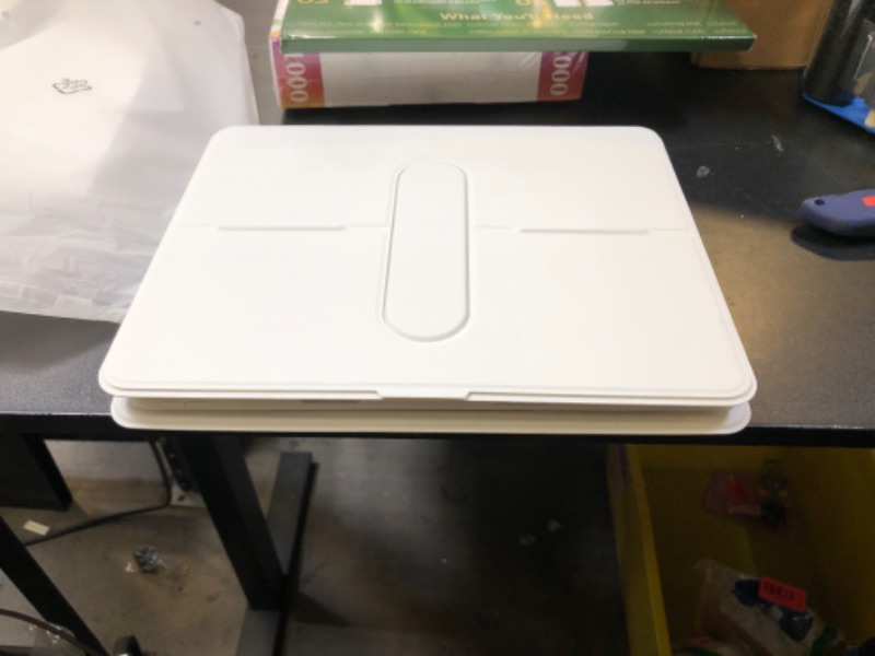 Photo 1 of BLOSOMEET Clear Magnetic Keyboard Case for iPad Pro 13 Inch (M5/M4, 2025/2024), 7-Color Backlight & Native Gesture Trackpad & Kickstand, Lift Top Detachable Protective Cover with Pen Holder, White