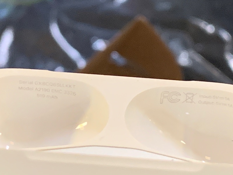 Photo 1 of Apple AirPods Pro (2nd generation) with MagSafe Charging Case (USB-C) (Renewed)