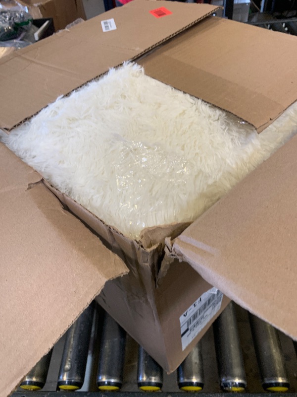 Photo 1 of Mtandyx Large 9x12 Area Rug for Living Room, Soft Shag Rugs for Bedroom, Non-Slip Ultra Fluffy Rug,Modern Plush Carpet for Girls Boys Kids Room Dorm,Fuzzy Rug for Home Decor Aesthetic,Cream White