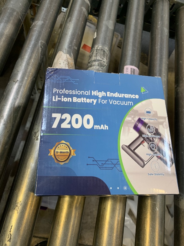 Photo 1 of 7200mAh Long Lasting SV15 V11 Click-in Battery Replacement Compatible for Dyson 970425-01, 970938-01, SV15/SV18/V15/V11 Animal,Fluffy Extra,Torque Drive Extra,V11 Click-in/V15 Detect Vacuum Cleaners