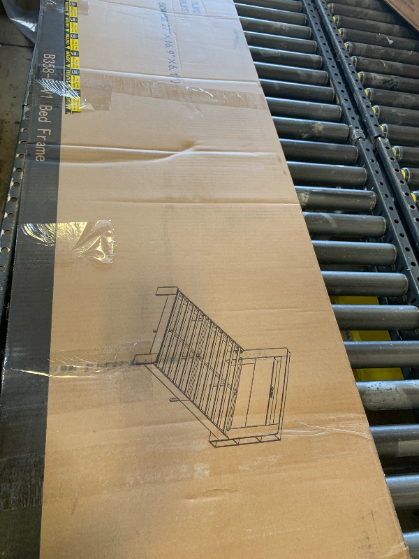 Photo 1 of BED FRAME----------SELLING FOR PARTS ONLY------MISSING PIECES