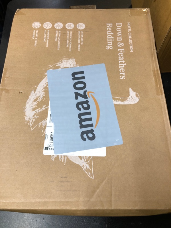 Photo 1 of DWR Luxury Feather Down Fiber Comforter King Size, Ultra-Soft Egyptian Cotton-Blend Fabric, High FP Medium Weight for All Season Hotel Style Fluffy Duvet Insert with Ties (106"x90", White)