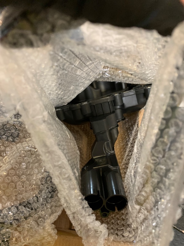 Photo 1 of 06E103547AB 3.0TFIS Engine Crankcase Vent Valve PCV Oil Separator with Tube for A6 Quattro Q5 Q7 A5 2009-2018, Touareg 2011-2017, 06E103547S, 06E103547F, 06E103547H, 06E103547Q, 06E103547AC