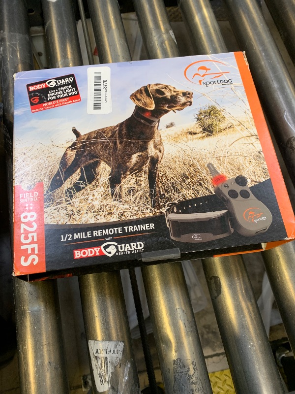 Photo 1 of SportDOG FieldSentinel 825 Remote Trainer with Bodyguard Health Alerts - Monitor Heart Rate & Exertion - Half-Mile Range Trainer - Static, Tone, & Vibration Modes