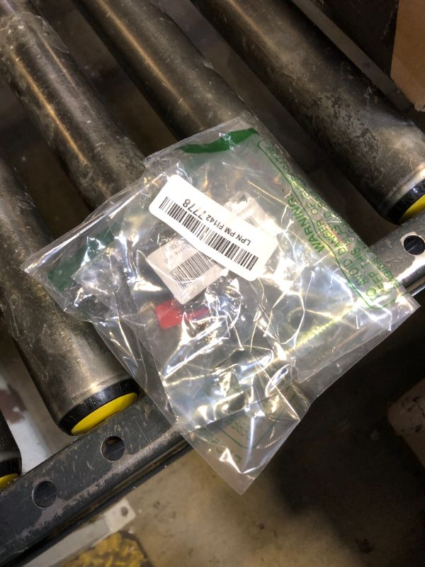 Photo 1 of 1/4" Right Angle Cut Off Valve and Inline Fuel Shut Off Valve Straight Gas Valve with Clamps fit for Briggs & Stratton 494768, 697947,698183 (4)