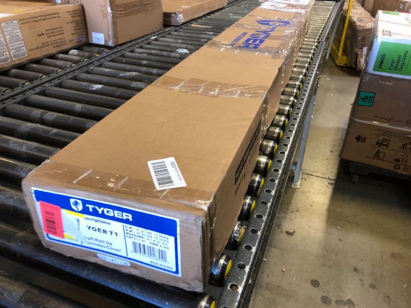 Photo 1 of Tyger Auto T1 Soft Roll-up Truck Bed Tonneau Cover Compatible with 2022-2026 Toyota Tundra | 6.5' (79") Bed | TG-BC1T9063