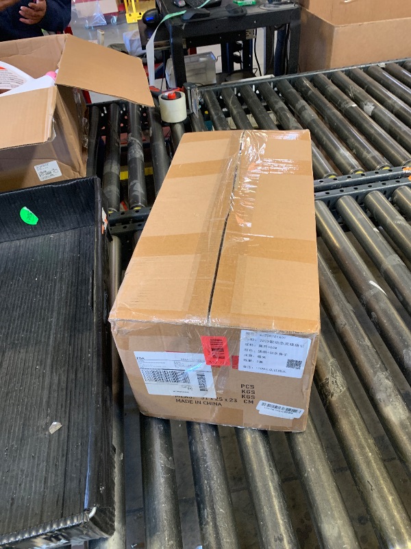 Photo 1 of Wedding Moving Butterfly Floor Lamp: LED Electric Wings Light - Table Butterflies Decoration & Adjustable Height - Stand Decor for Birthday Party Christmas Tree Baby Bridal Shower (2, 25 CM/9.8 In)