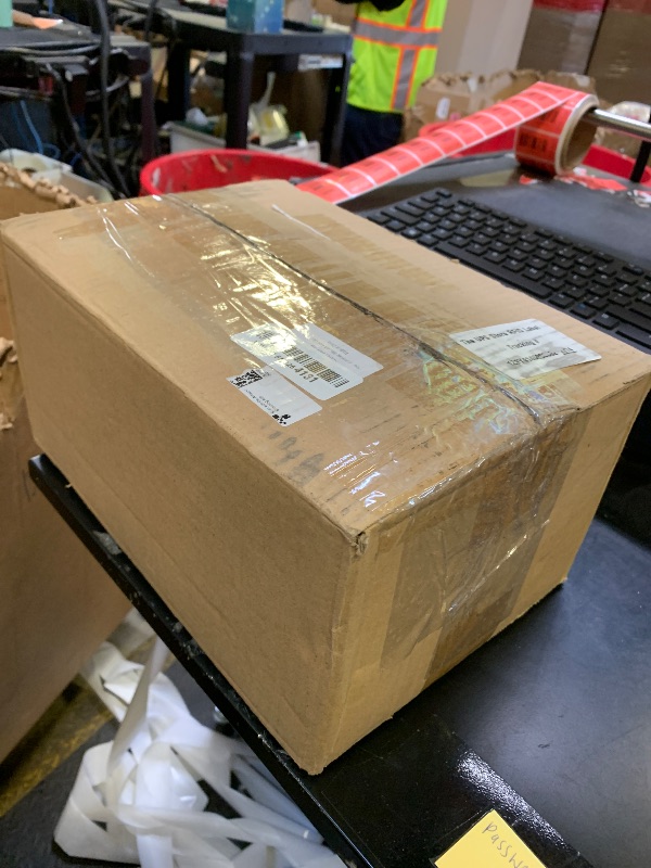 Photo 1 of Automatic Window Cleaning Robot, Window Cleaner Robot Auto Dual Spray, 2025 Model Robot Limpia Vidrios AI Path Planning, 3000Pa Suction, Remote Control, Edge Detection for Streak-Free Glass - SS1