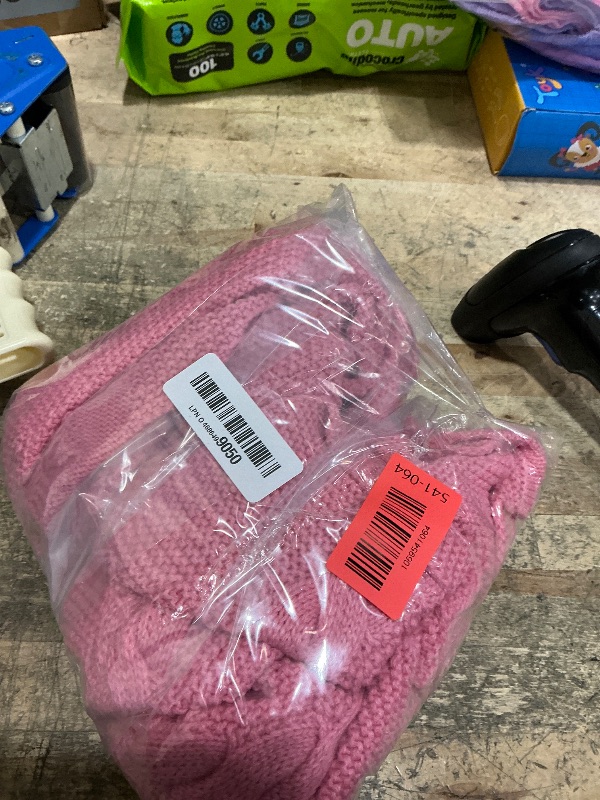 Photo 1 of 36 Inch Christmas Tree Skirt, Chunky Rustic Twisted Woven Round Tree Skirt with Tie Closure for Family Gatherings, Holiday Parties, Christmas Decorations (Pink)