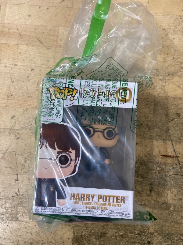 Photo 1 of **MISSING ARM**Funko Pop! Movies: Harry Potter Action Figure