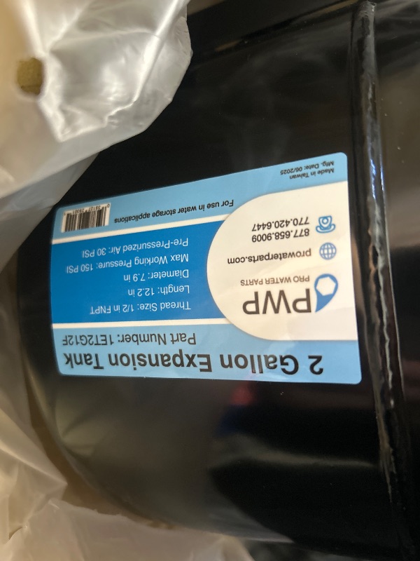 Photo 1 of 2 Gallon Accumulator Expansion Tank With Wall Mount Bracket 1/2" Female NPT